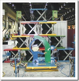 herkules mountain of air lift tables for the material handling trade show display v0089_01
