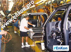 vp0015_01_enkon_adjustable_worker_platform_for_automotive_assembly